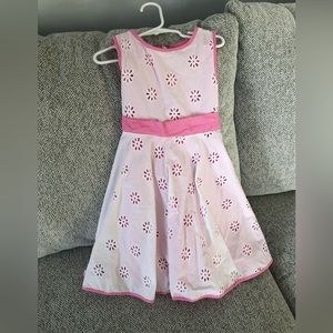Size 6 white and pink sleeveless dress with tie bow the fabric is beautiful!